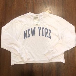 New York long sleeved crop top